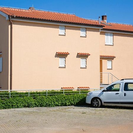 Apartments Aster Малинска Екстериор снимка