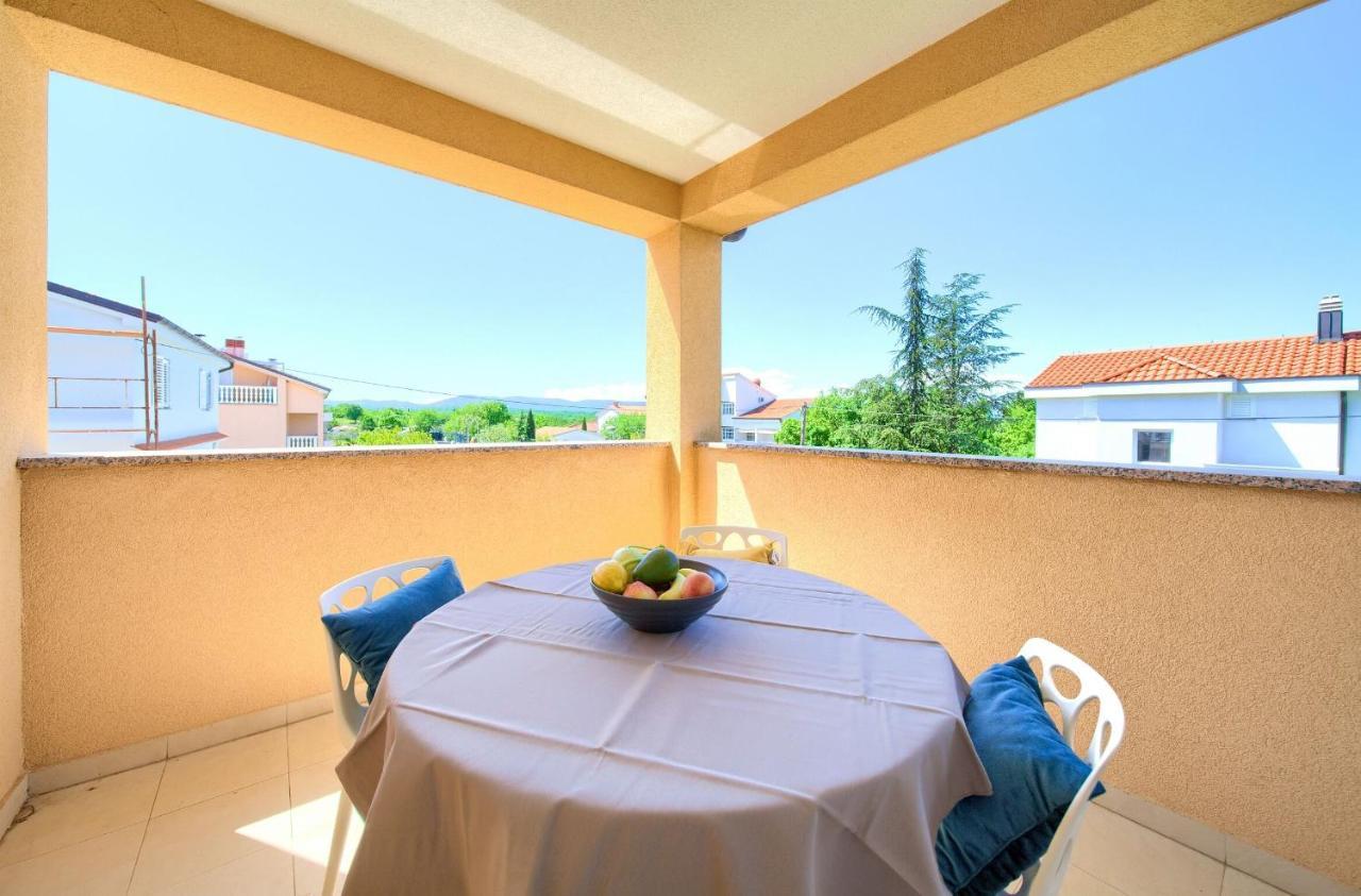 Apartments Aster Малинска Екстериор снимка