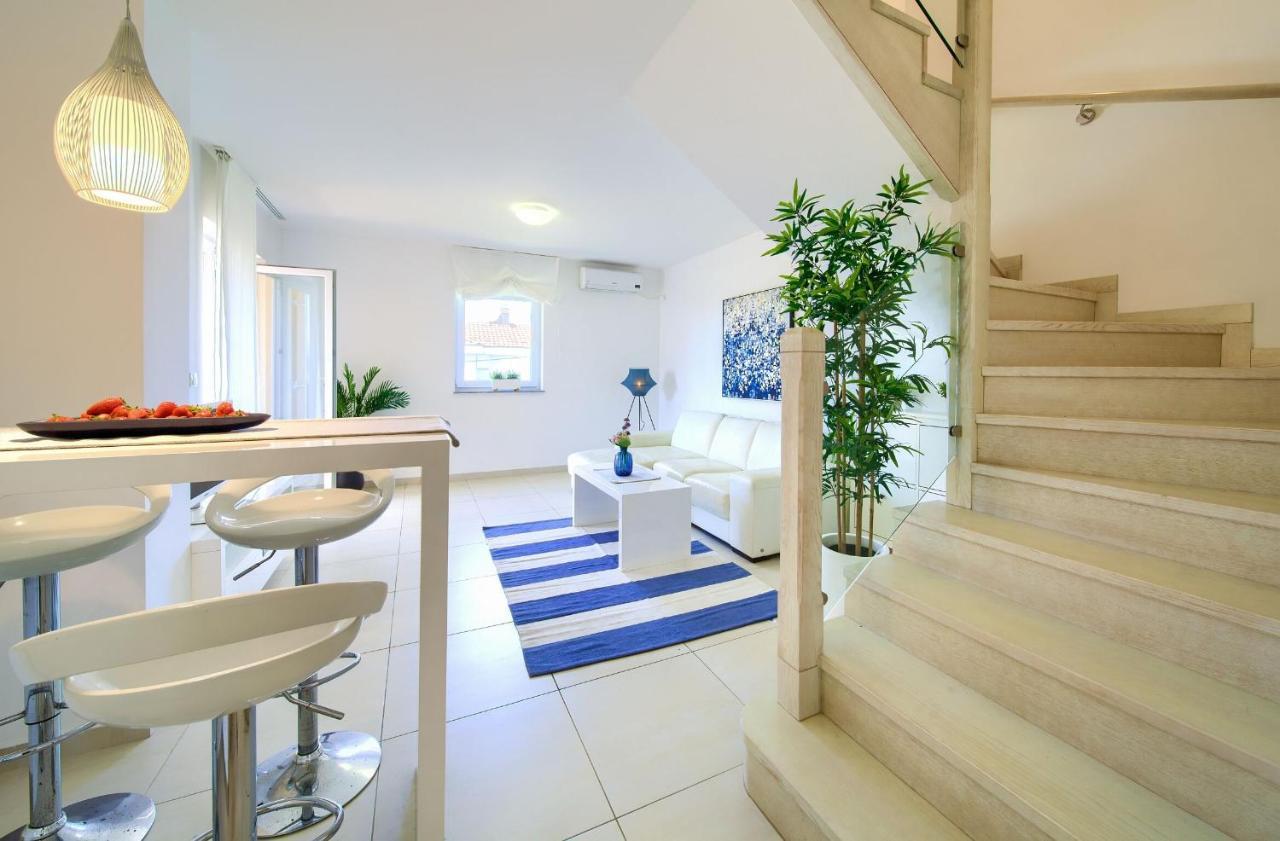 Apartments Aster Малинска Екстериор снимка