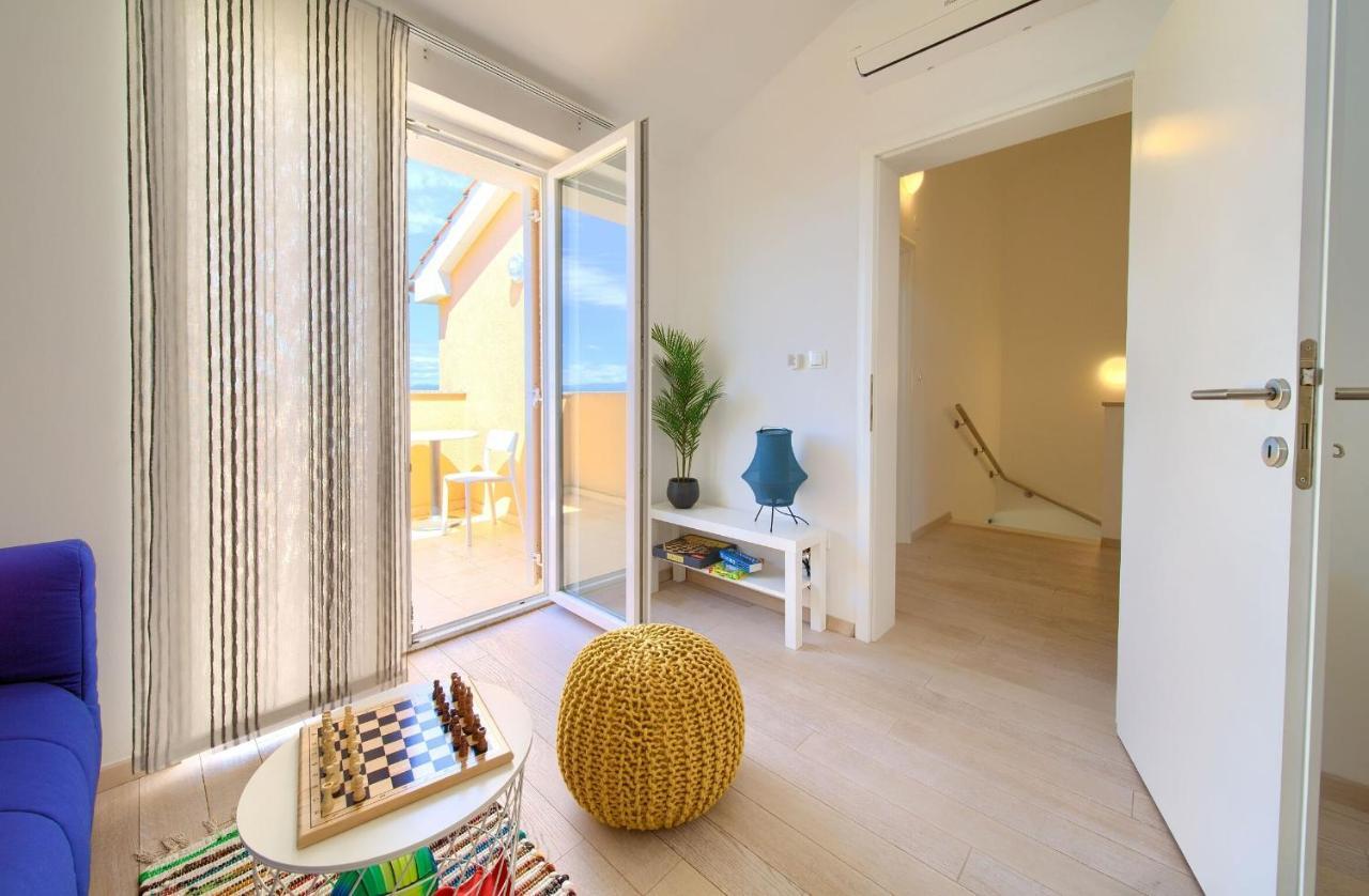 Apartments Aster Малинска Екстериор снимка