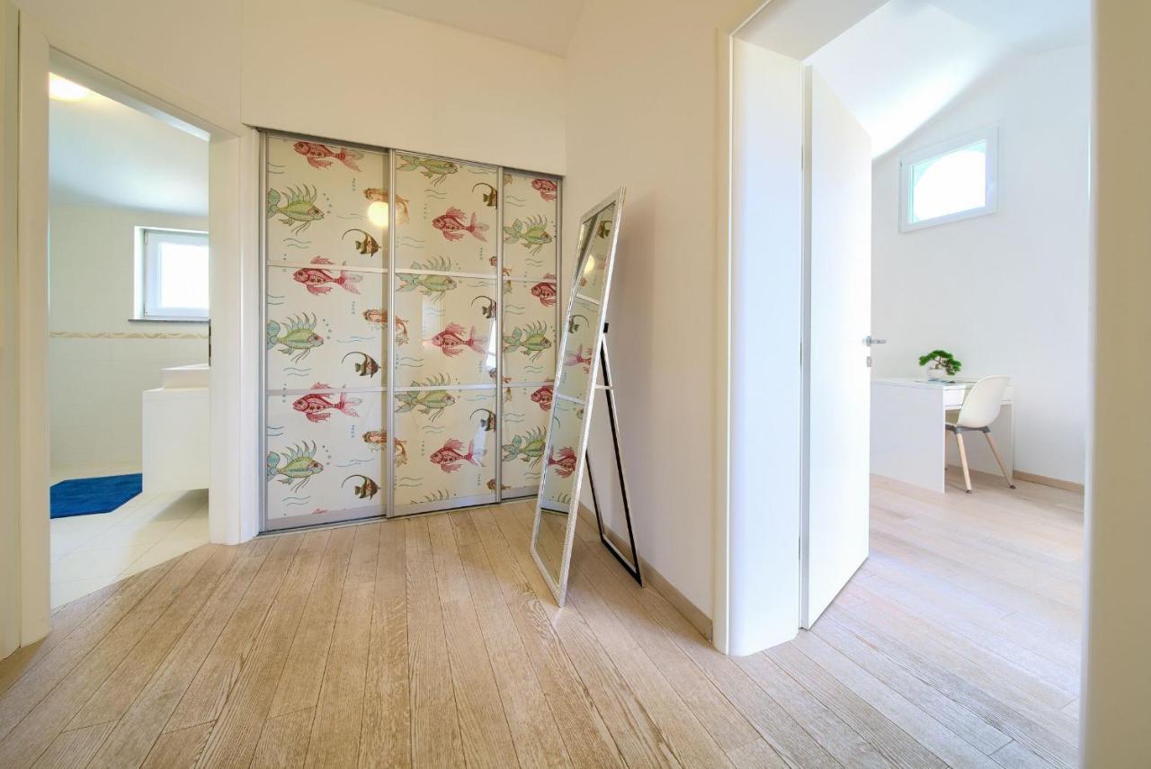 Apartments Aster Малинска Екстериор снимка