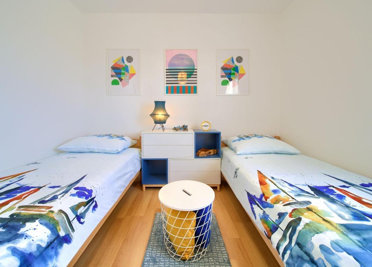 Apartments Aster Малинска Екстериор снимка